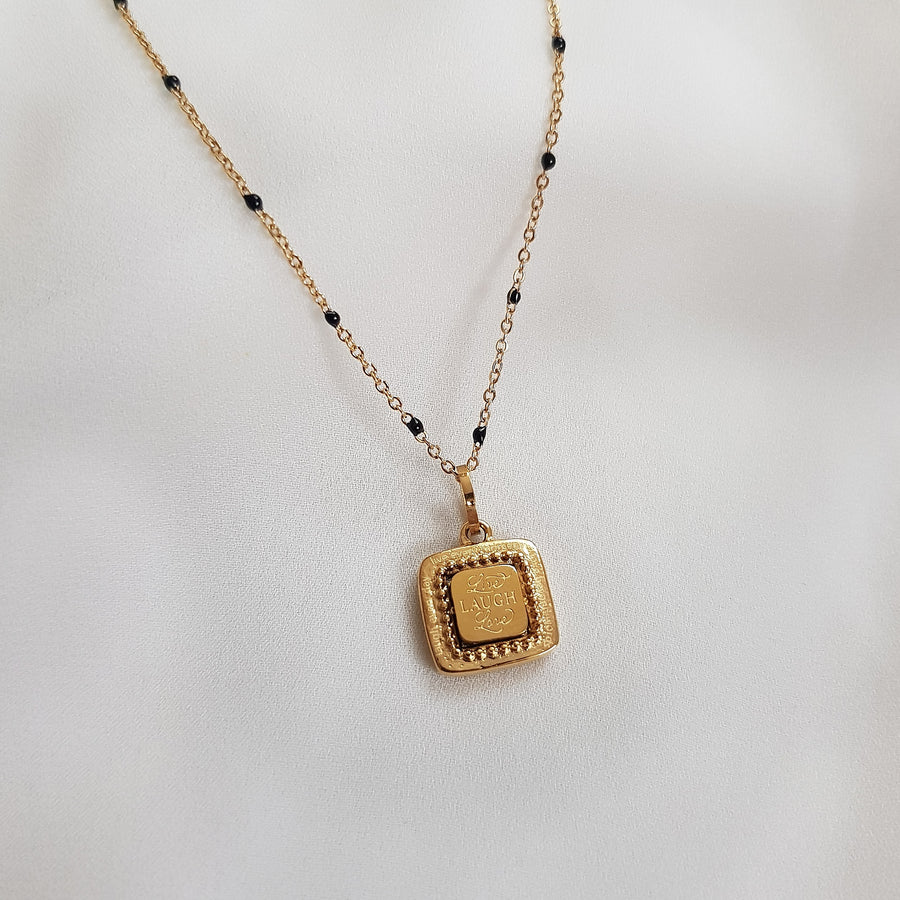 Live Necklace