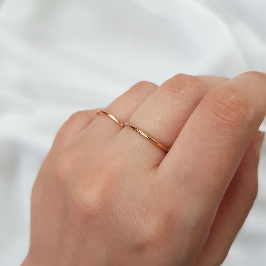 Dainty ring - Gold